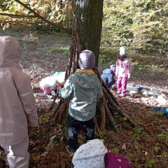 Vycházka do lesa - 2. tř.