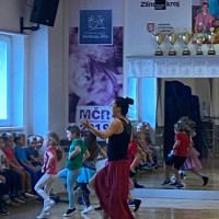 Stříháme, lepíme, mačkáme, modelujeme.  3. Třída