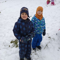 Mraveneček stůně dál