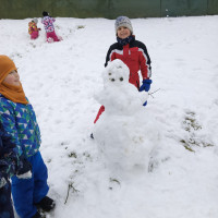 Mraveneček stůně dál