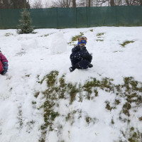 Mraveneček stůně dál