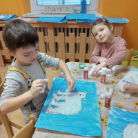 Mraveneček stůně dál