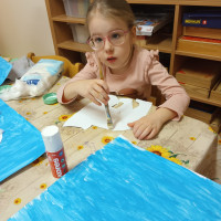 Mraveneček stůně dál