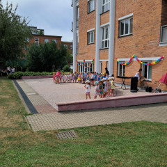 Vystoupení dětí a opékání