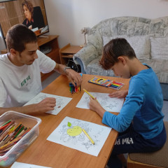 Tvoříme a plníme si své domácí úkoly.