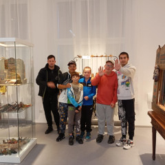 Dřevěné loutky na Alšovce  - výstavy a vycházky s občerstvením