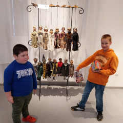 Výstava Loutek na Alšovce