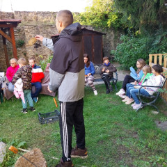 Opékání špekáčků