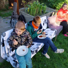 Opékání špekáčků