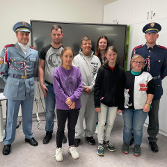 Beseda s Hradní stráží