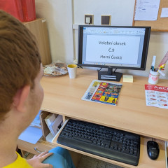 Celoškolní projekt VDO na téma: Volby v demokratické společnosti