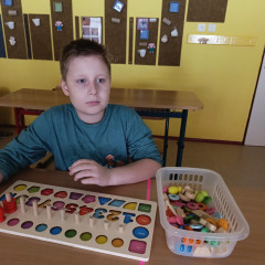 Hrajeme si a procvičujeme v družince