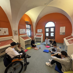 ZNOJMEM STO LET TAM A SEM - EDUKACE