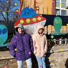 II.ZŠS- výstava venku (ZŠ Jubil. park)- Vesmír-11-25