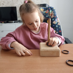 Anička-navlékání