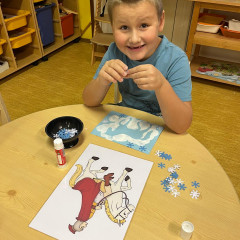 Jede Martin na koníčku, slyšíš cinkat podkovičku...