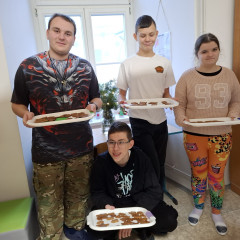 Pečeme a zdobíme vánoční cukroví