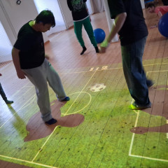 Interaktivní didaktické hrátky v tělocvičně na Jezuitské