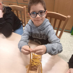 Zavazujeme tkaničky