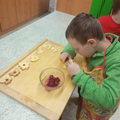 Pečení vánočního cukroví