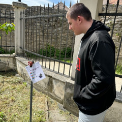 Čarodějnická plotovka na naší školní zahradě