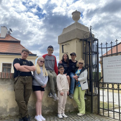 S kamarády v jiné skupině