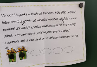 Páťáci sbírali dárky