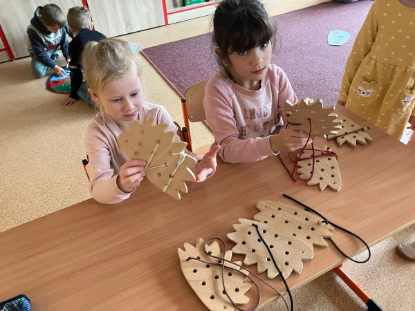 Ježci a žížaly ve škole