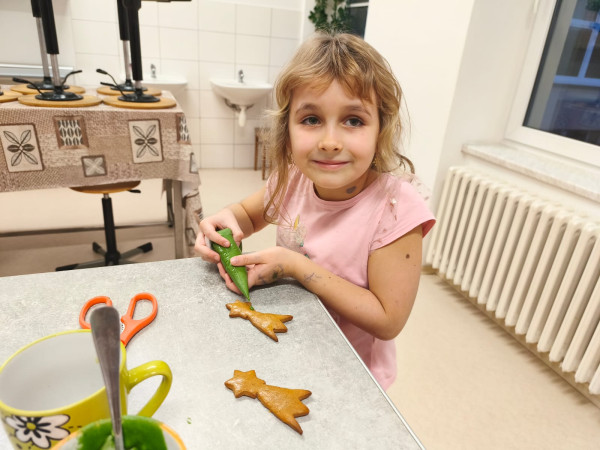 Večerní pečení perníčků ve školní družině - ŠD2