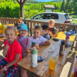 Otevírání studánek a stezka ke Dni dětí