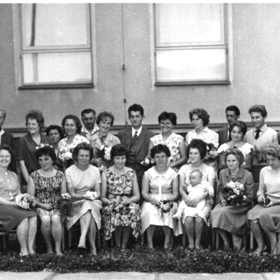 Fotogalerie pedagogického sboru před rokem 1989 | 