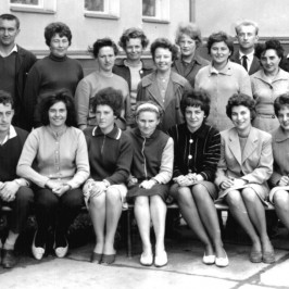 Fotogalerie pedagogického sboru před rokem 1989 | 