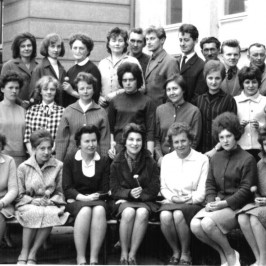 Fotogalerie pedagogického sboru před rokem 1989 | 