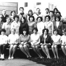 Fotogalerie pedagogického sboru před rokem 1989 | 