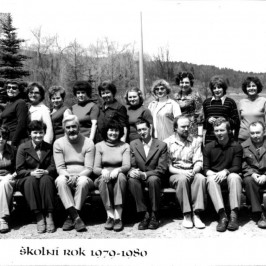 Fotogalerie pedagogického sboru před rokem 1989 | 
