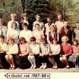 Fotogalerie pedagogického sboru před rokem 1989 | 