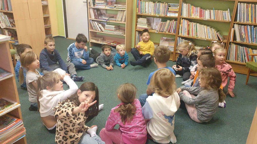 Vtipné rýmování v knihovně