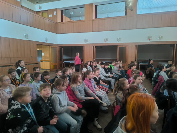 Pohádkové představení O PERNÍKOVÉM SRDCI A ČARODĚJNÉ KNIZE