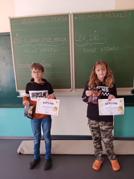 Informatická soutěž v práci s robotickou včelkou