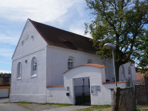 Osmáci v synagoze