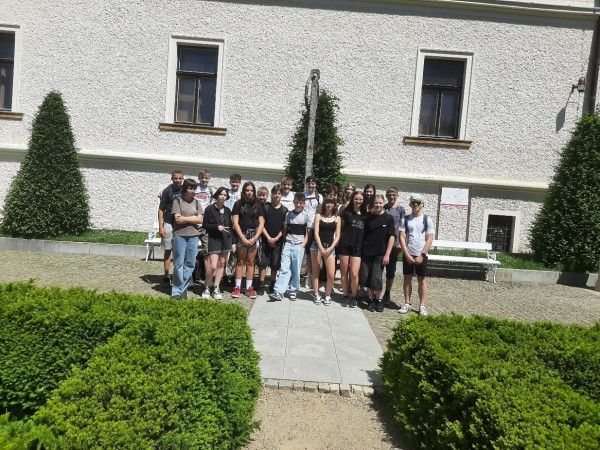8.B má školní výlet za sebou a přálo jim počasí