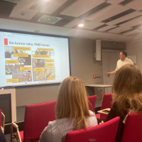 Dějepisná beseda o sametové revoluci a roce 1989