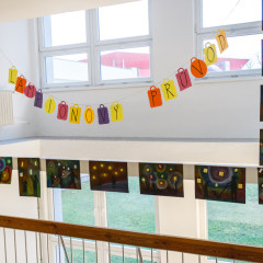 Podzimní a sportovní výzdoba školy