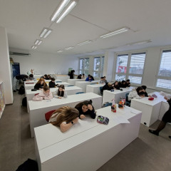 Čertovsky vysoká laťka