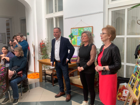 Žáci ze Zlaté stezky rozzářili Zimní zahradu